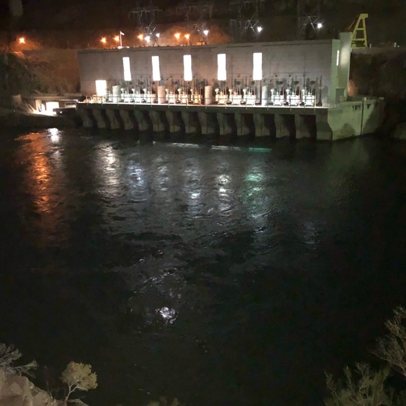 Meet your Posher, Amanda - Picture 1 of 1